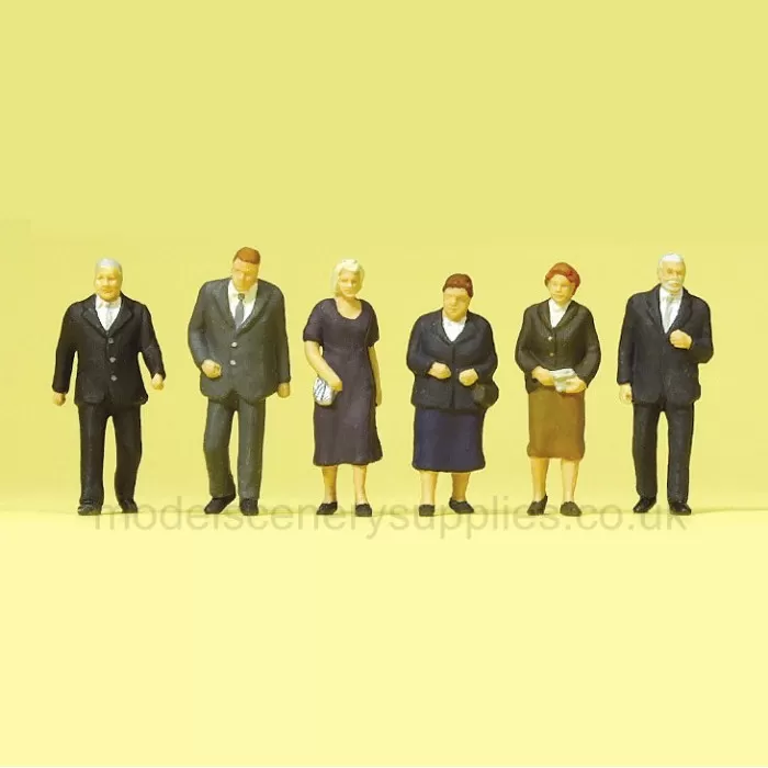 Churchgoers OO  from Preiser 10559