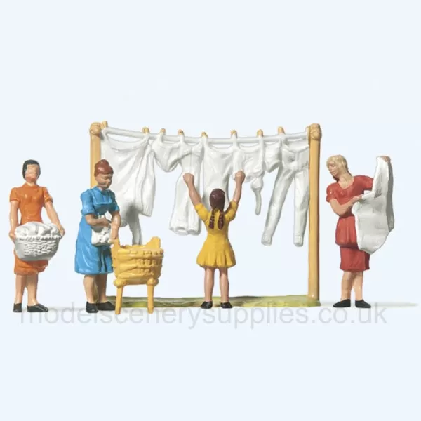 Women Hanging Washing OO Preiser 14050