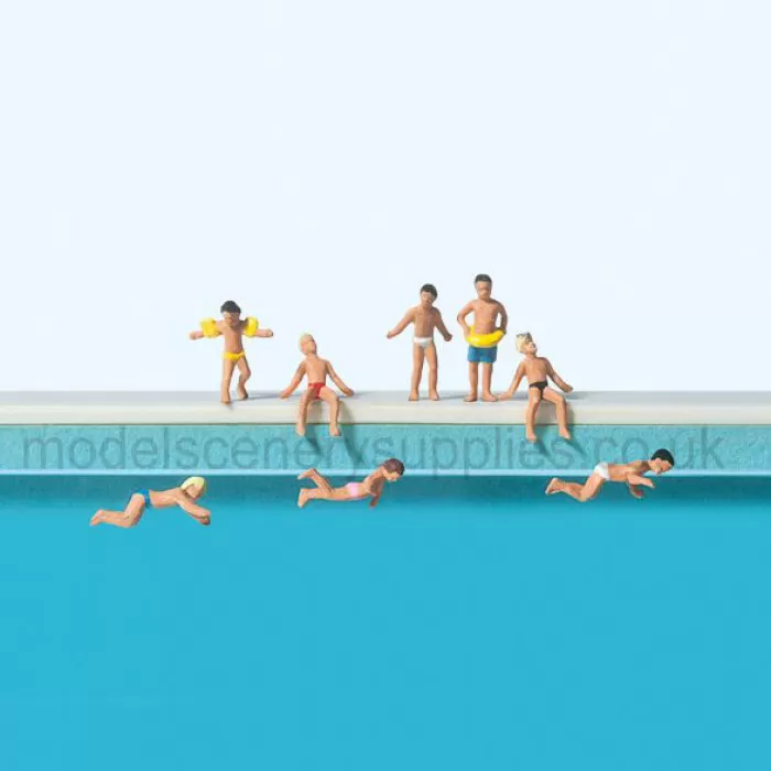 Children Swimming in the Water N gauge Preiser 79091