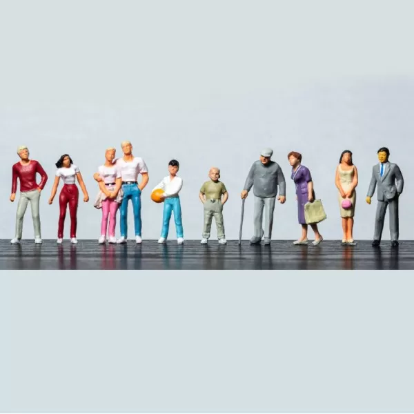 Standing People O gauge