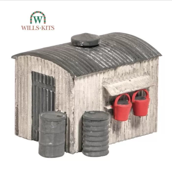 Lamp Huts with Oil Drums OO