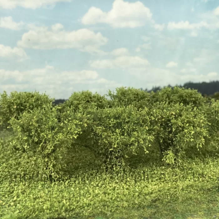 Bushes Spring Green 30mm Tall Silhouette 252-21
