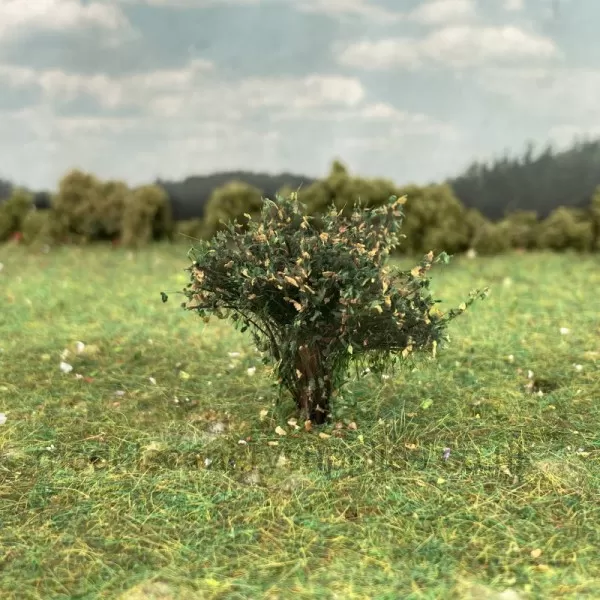Bushes Early Autumn 30mm Tall Silhouette 252-23
