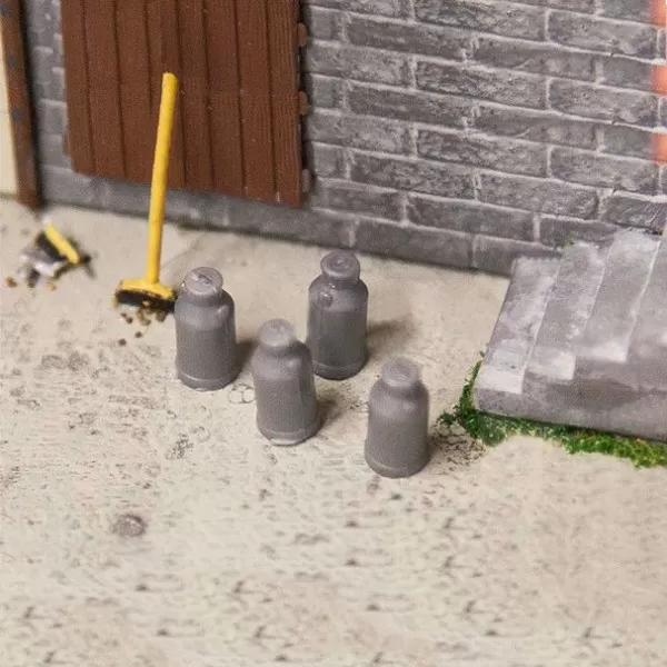 Milk Churns, Small OO Faller 180938