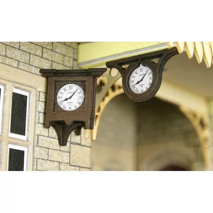 STATION CLOCKS OO Metcalfe PO515