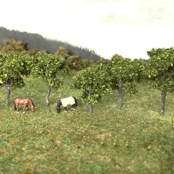 Chestnut Trees 25mm tall MP70322