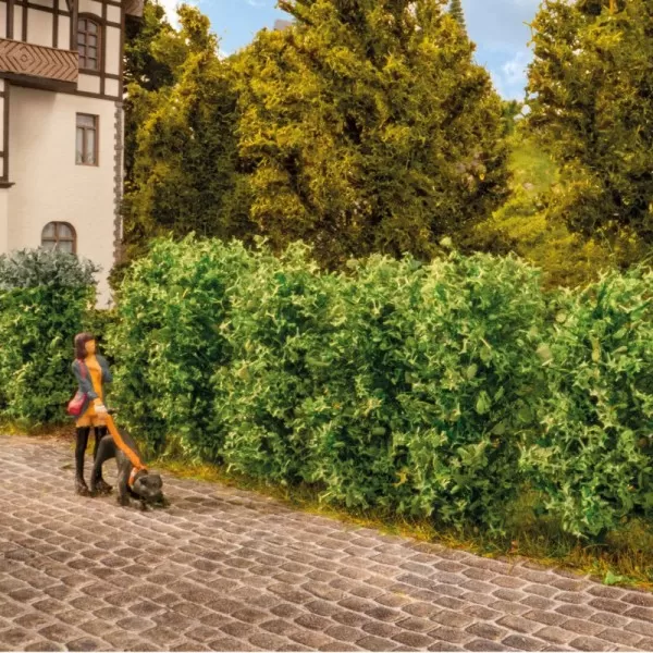 Hedge Thuja Leylandii Conifer 28mm Tall Noch 21547