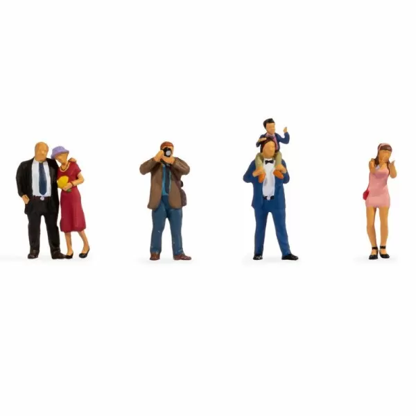 Wedding Guests TT scale 1:120