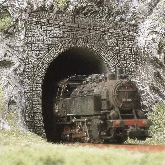 Tunnel Portal Single track OO Busch 7025
