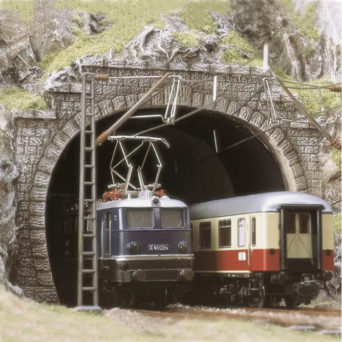 Tunnel Portal Double track OO Busch 7027