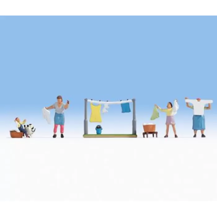 Washday And Accessories Figure Set OO #